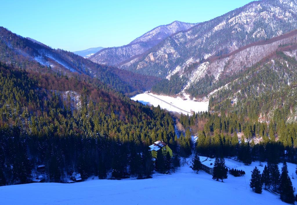 Hotel Smrečina Low Tatras Exteriér fotografie